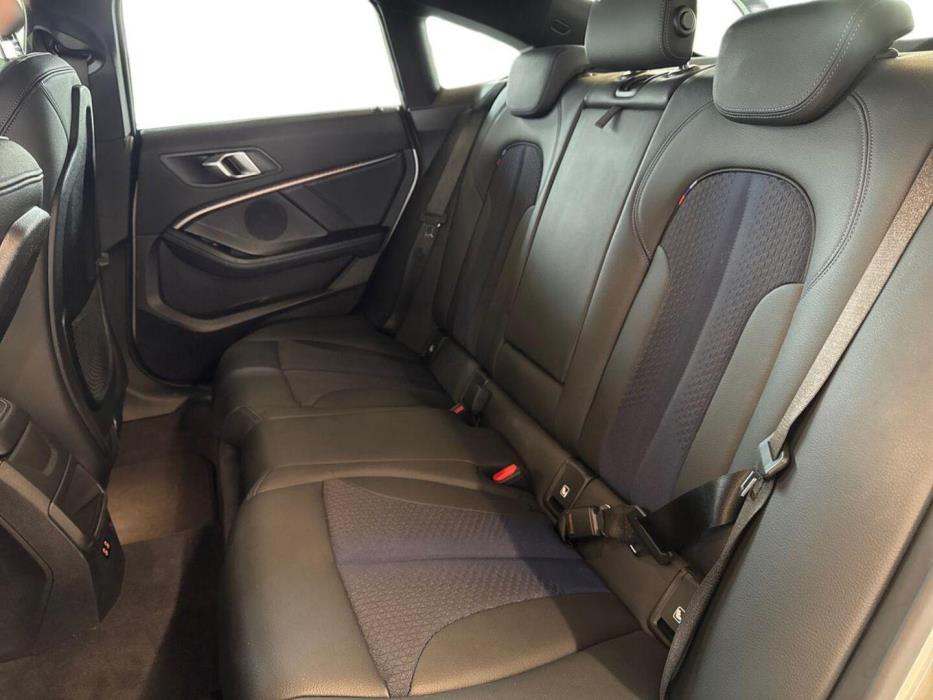BMW 218 2021