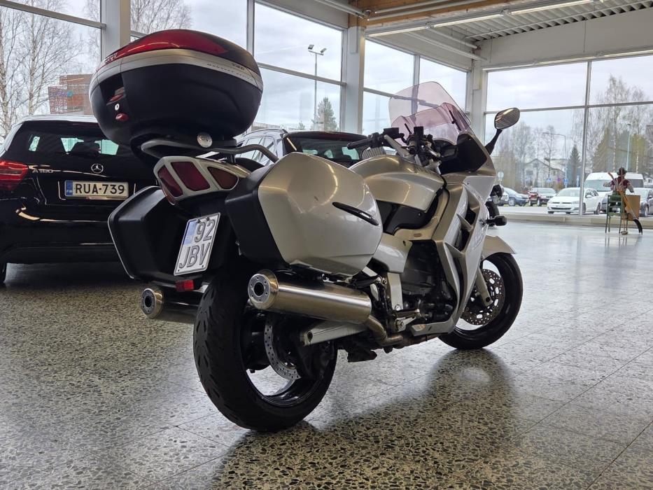 YAMAHA FJR 2003