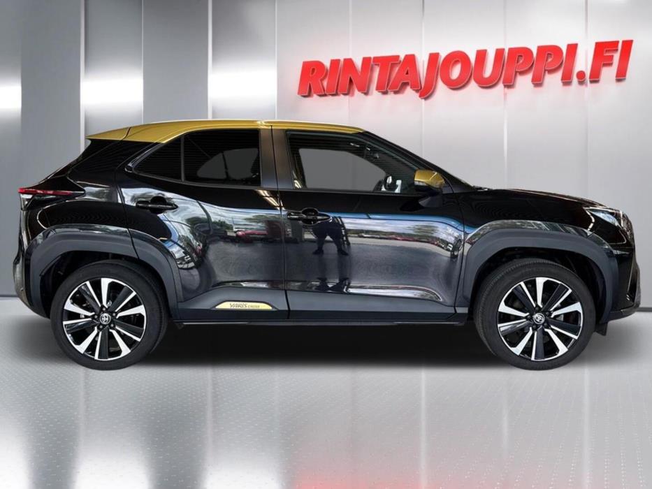 TOYOTA Yaris Cross 2022