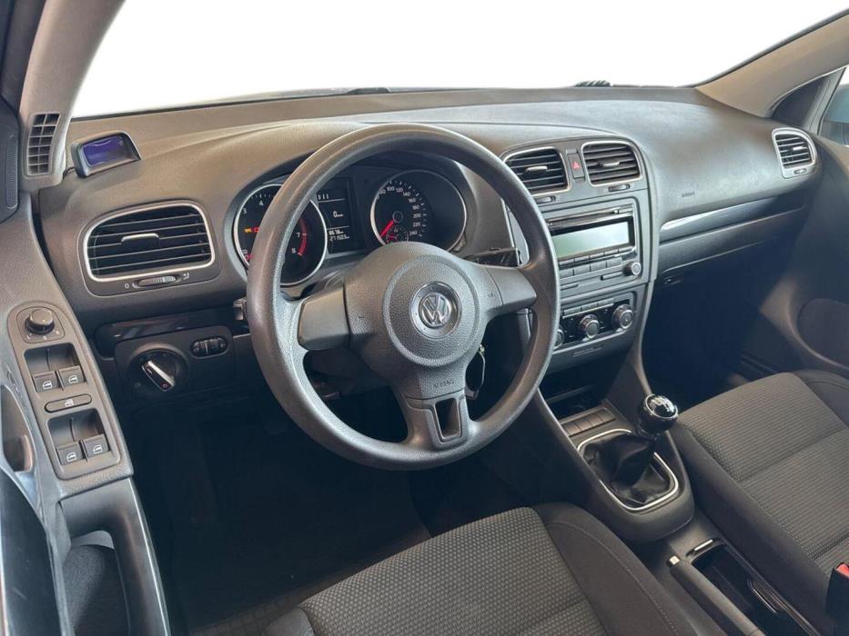 VOLKSWAGEN Golf 2009