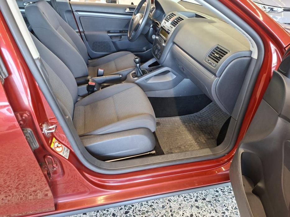 VOLKSWAGEN Jetta 2009
