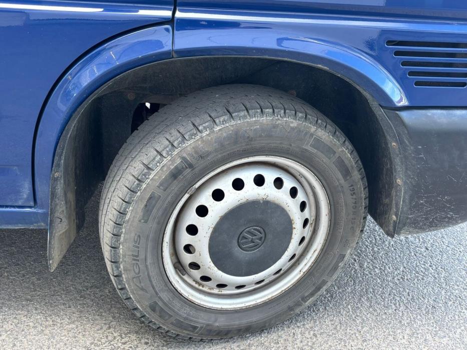 VOLKSWAGEN Transporter 2002