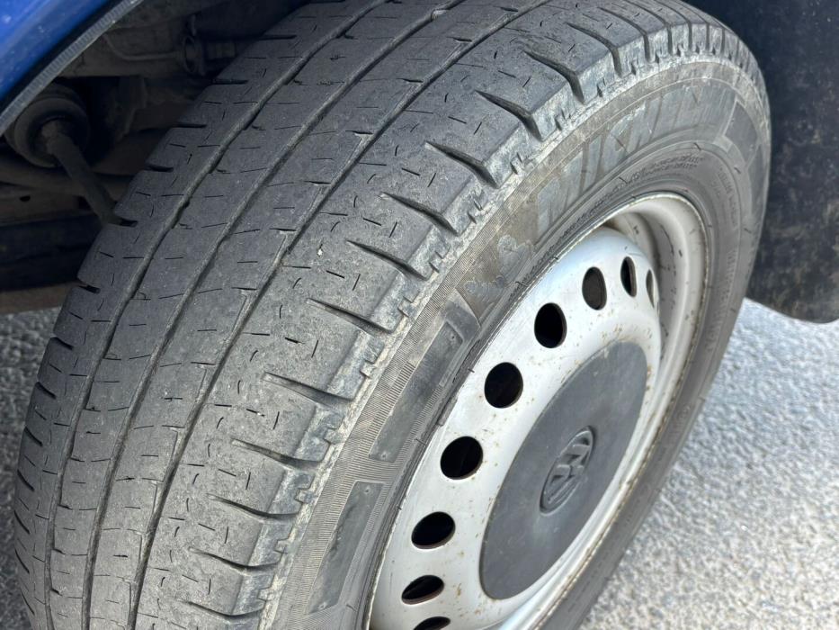 VOLKSWAGEN Transporter 2002