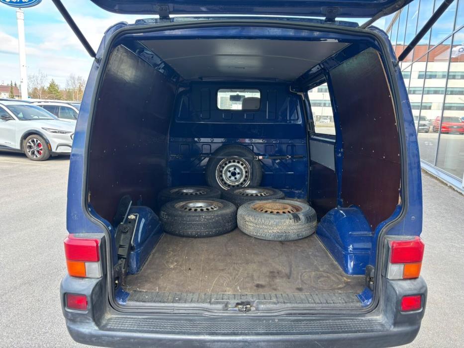 VOLKSWAGEN Transporter 2002