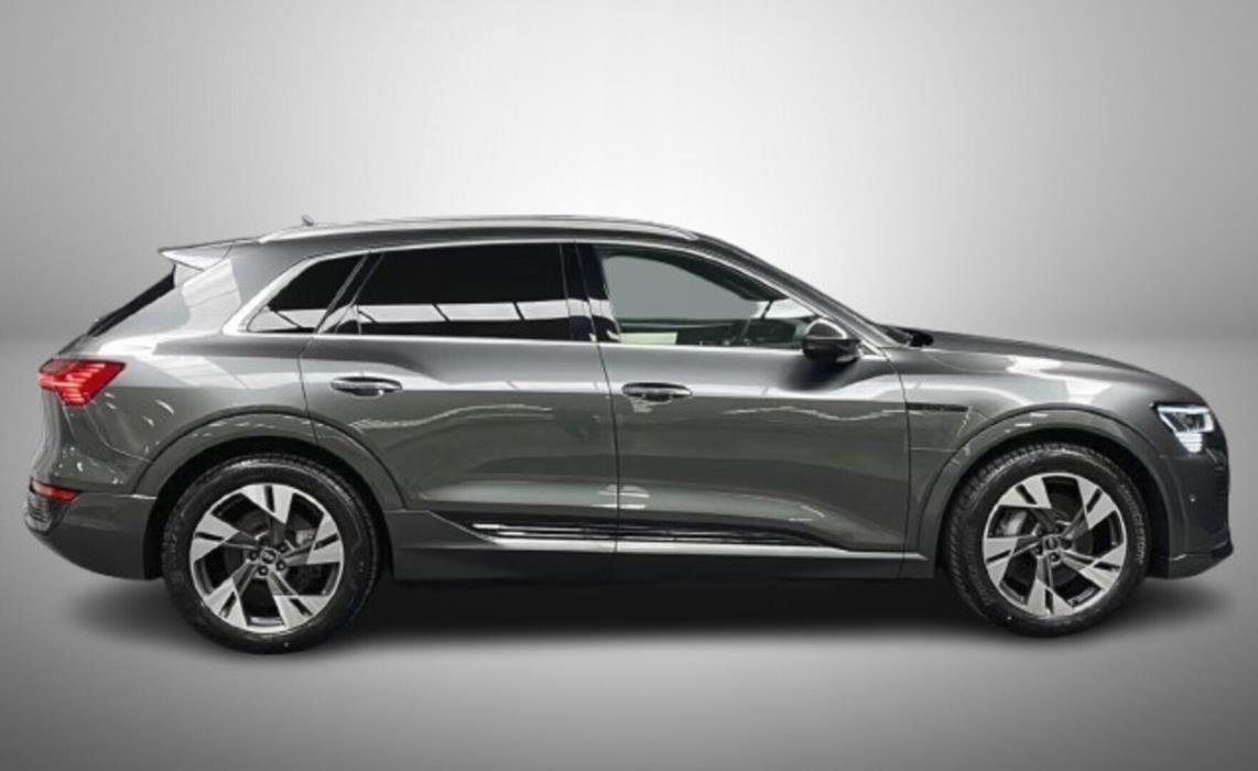 AUDI Q8 e-tron 2024