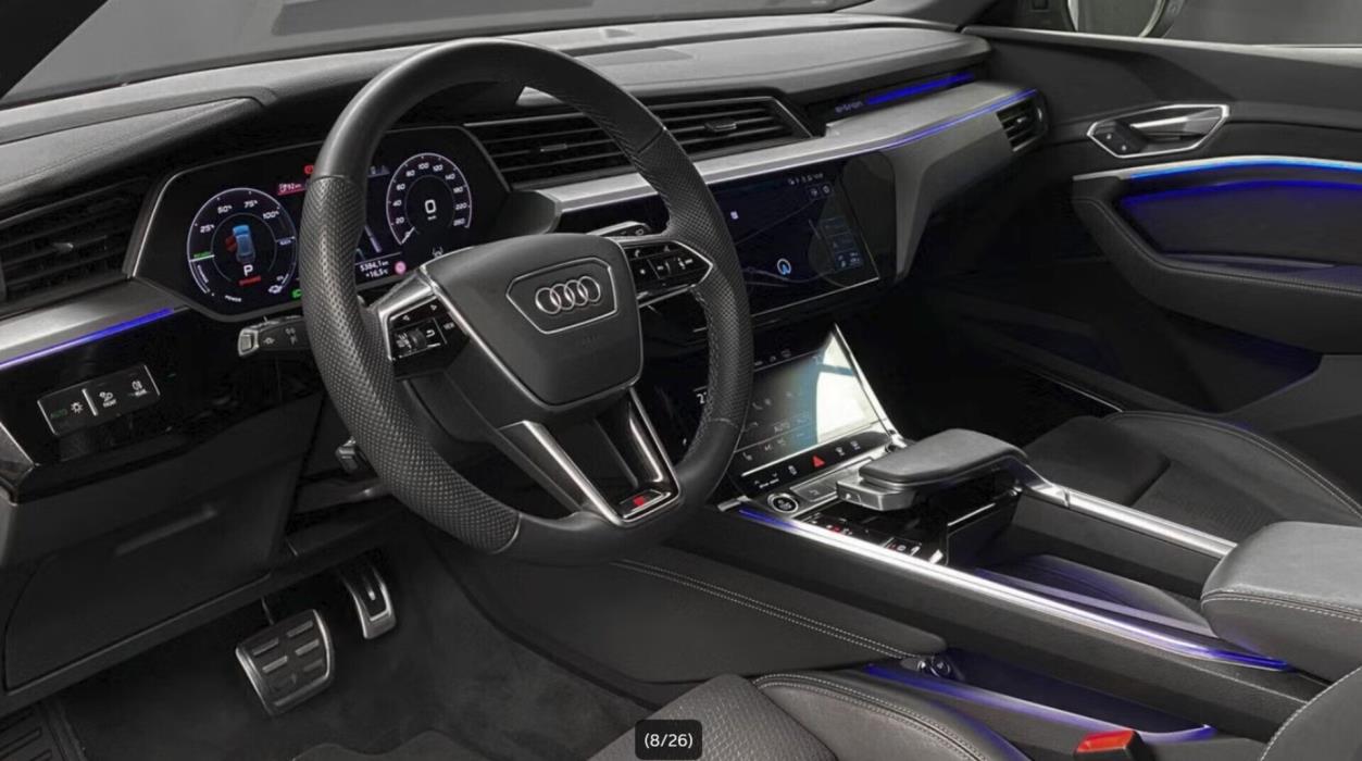 AUDI Q8 e-tron 2024