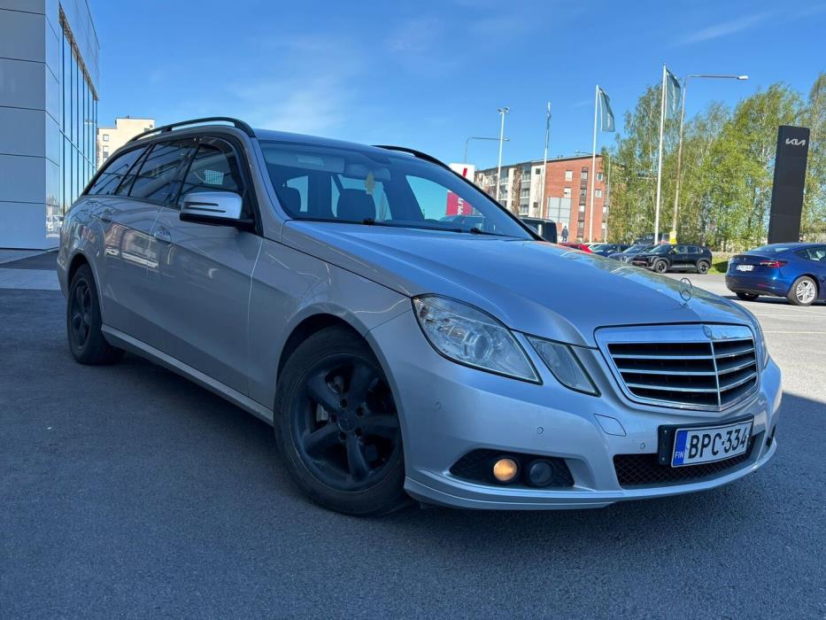 MERCEDES-BENZ E 2010