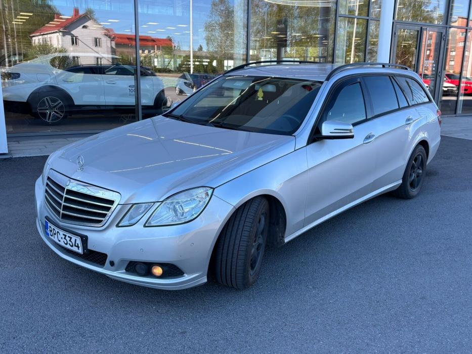 MERCEDES-BENZ E 2010