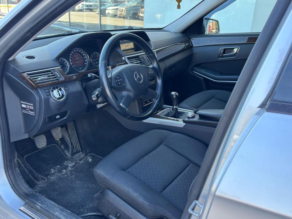 MERCEDES-BENZ E 2010