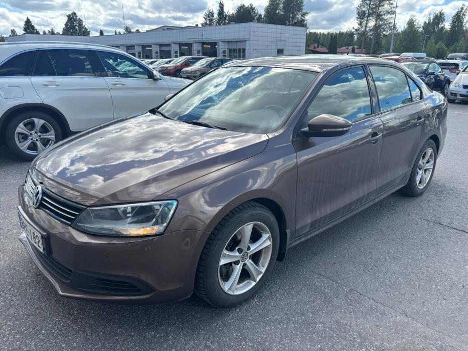 VOLKSWAGEN Jetta 2013