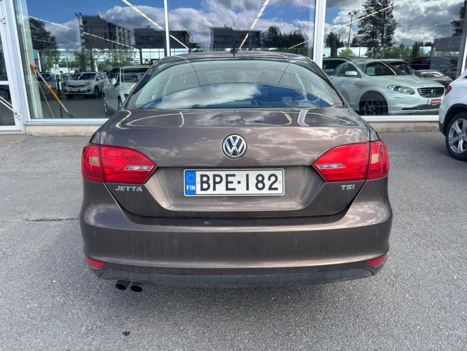 VOLKSWAGEN Jetta 2013