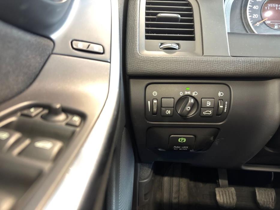 VOLVO XC60 2012