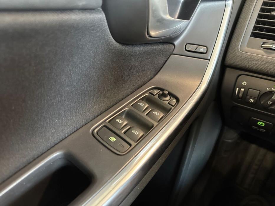 VOLVO XC60 2012