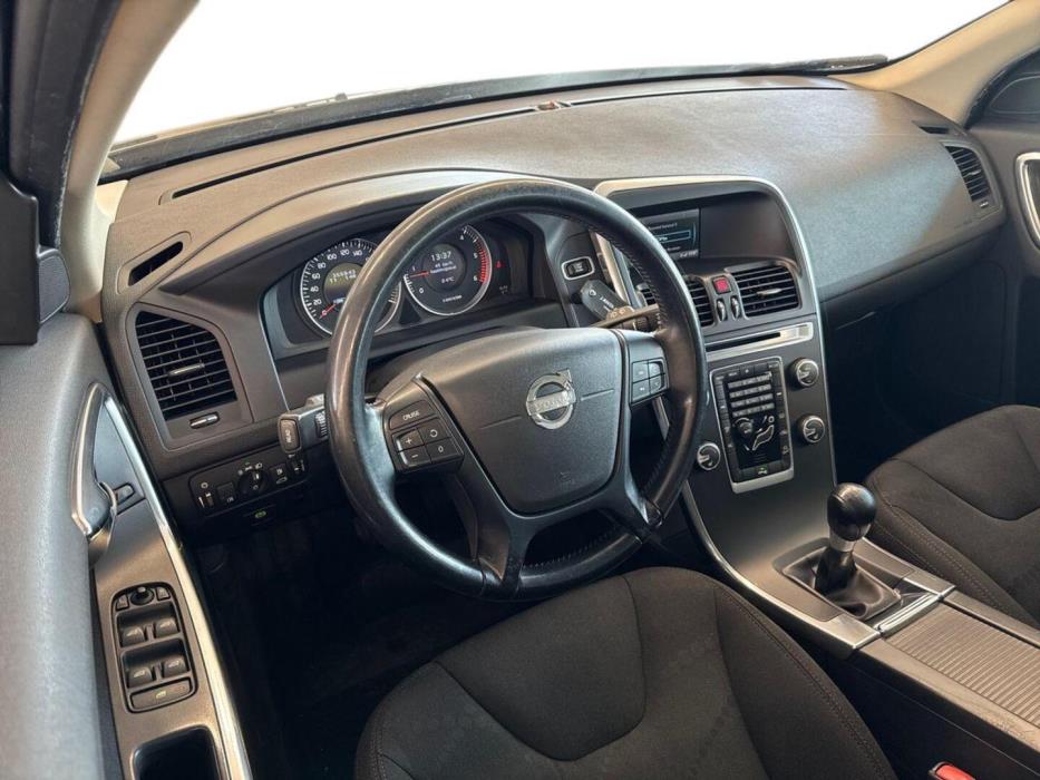 VOLVO XC60 2012