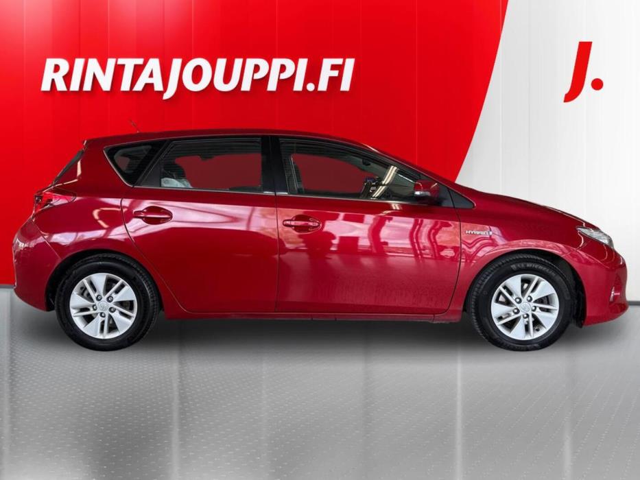 TOYOTA Auris 2014
