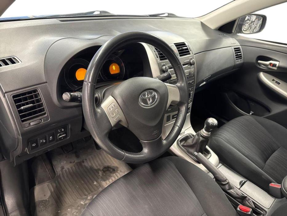 TOYOTA Corolla 2009