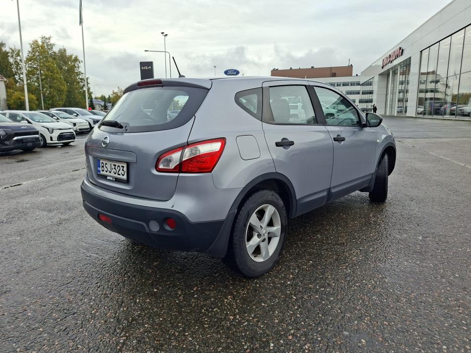 NISSAN Qashqai 2012