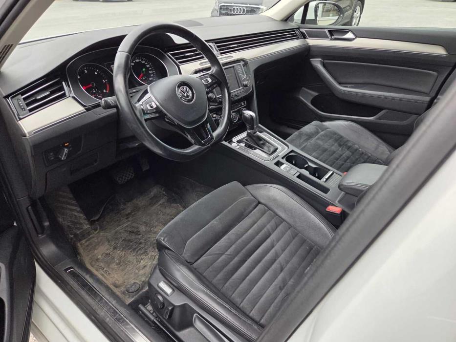 VOLKSWAGEN Passat 2017