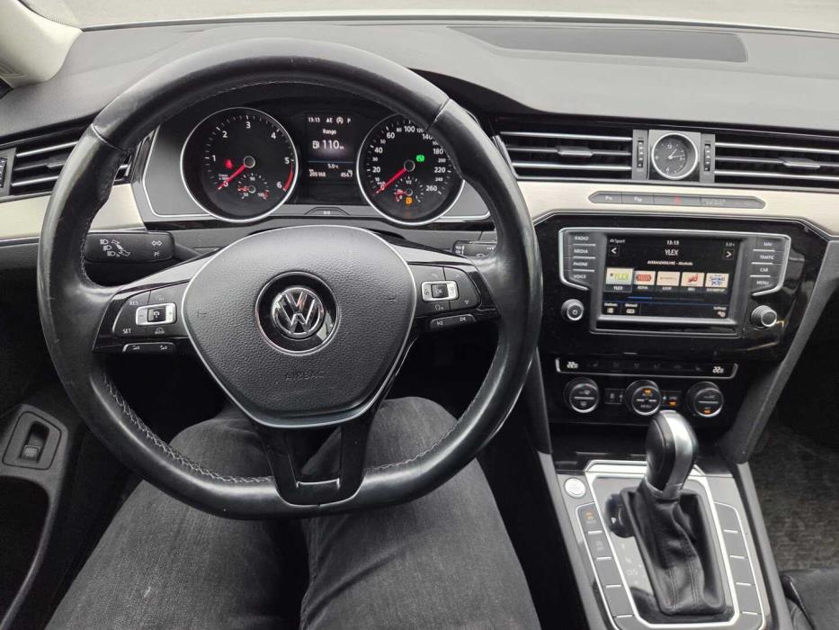 VOLKSWAGEN Passat 2017