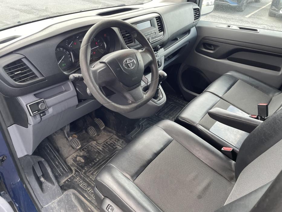 TOYOTA Proace 2017