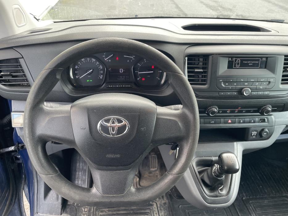 TOYOTA Proace 2017