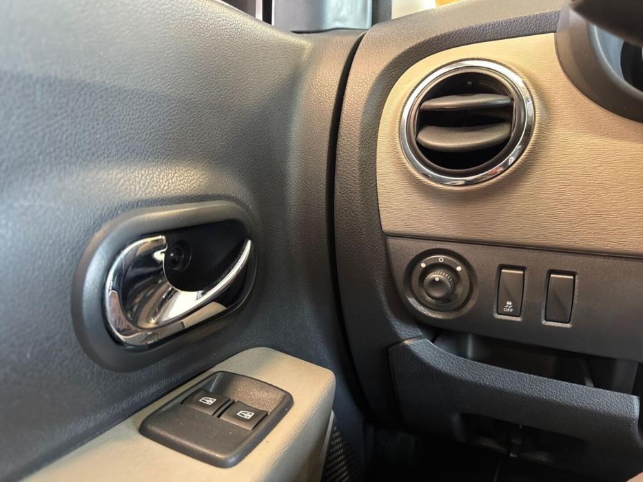 DACIA Lodgy 2015