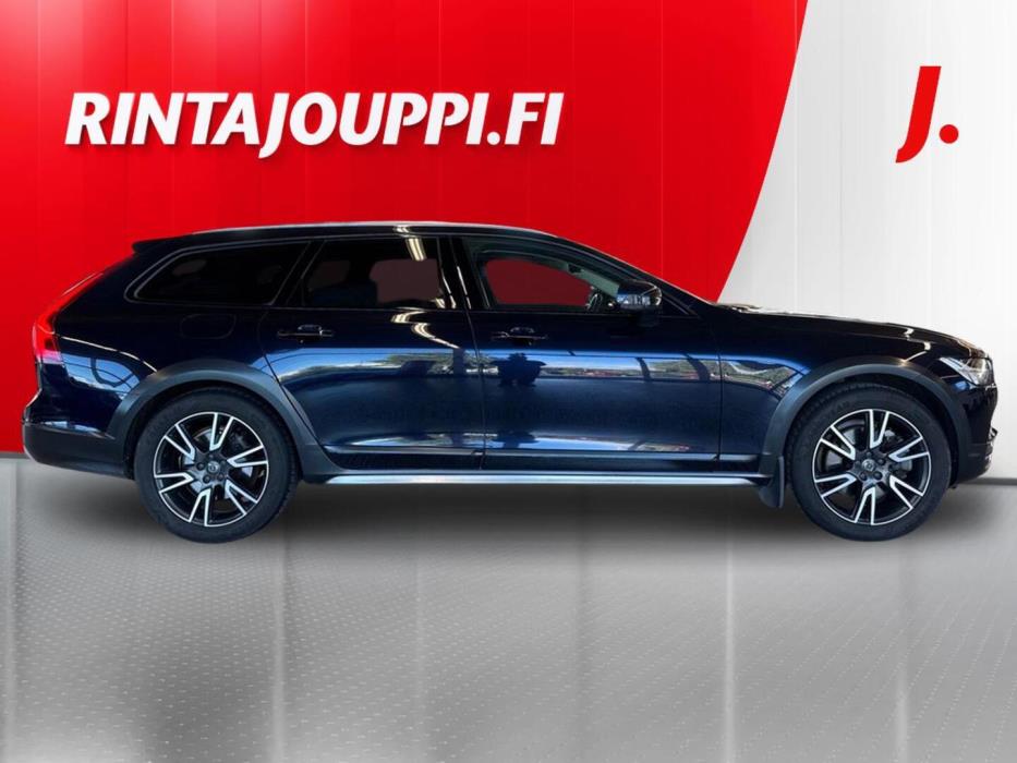 VOLVO V90 Cross Country 2017