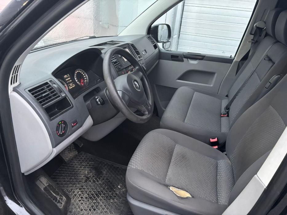 VOLKSWAGEN Transporter 2010