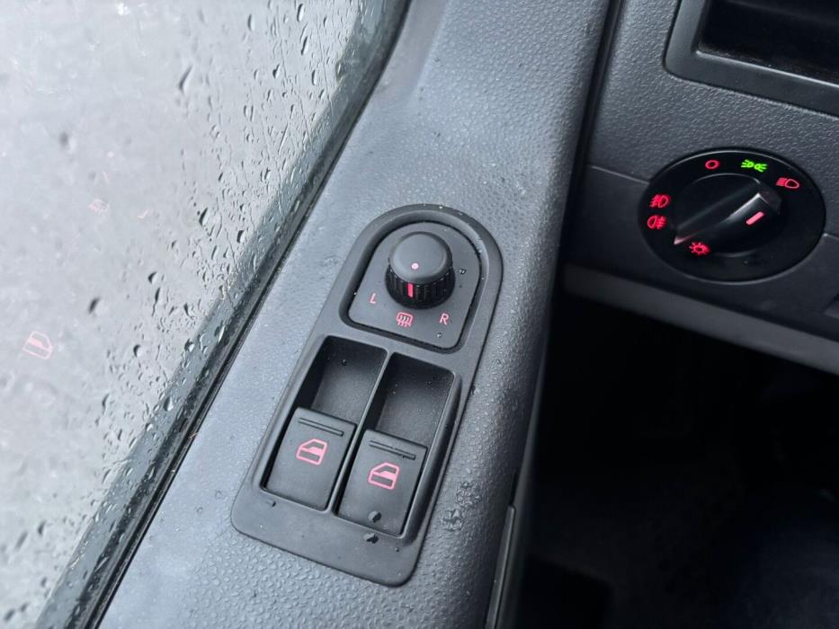 VOLKSWAGEN Transporter 2010