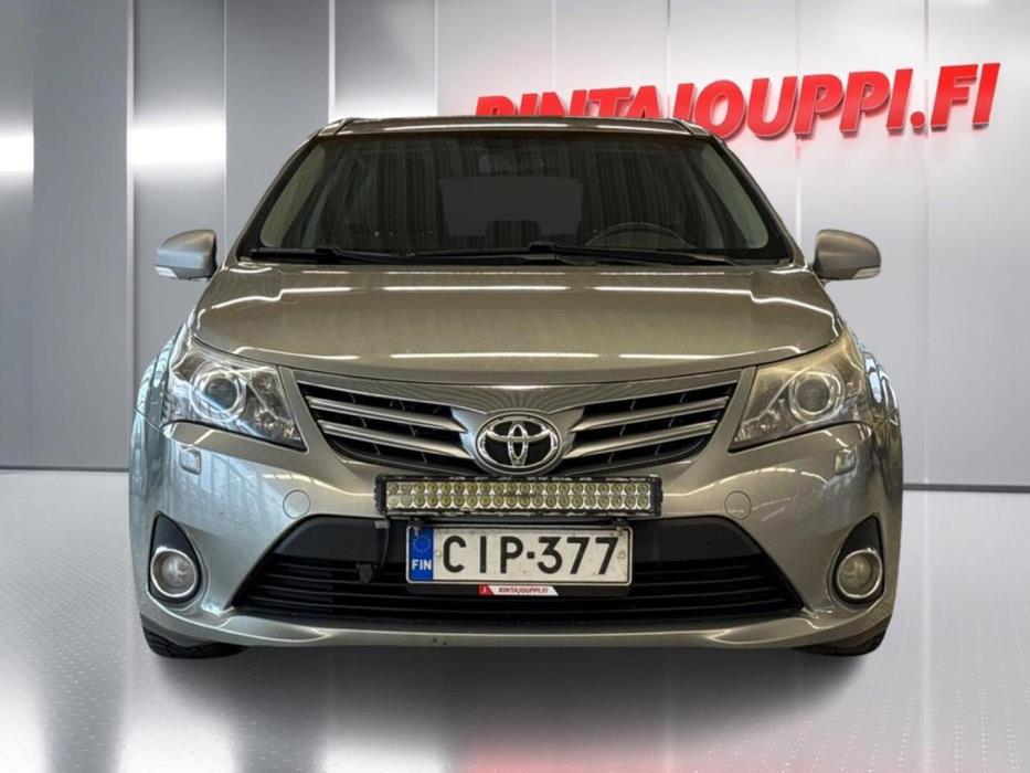 TOYOTA Avensis 2012
