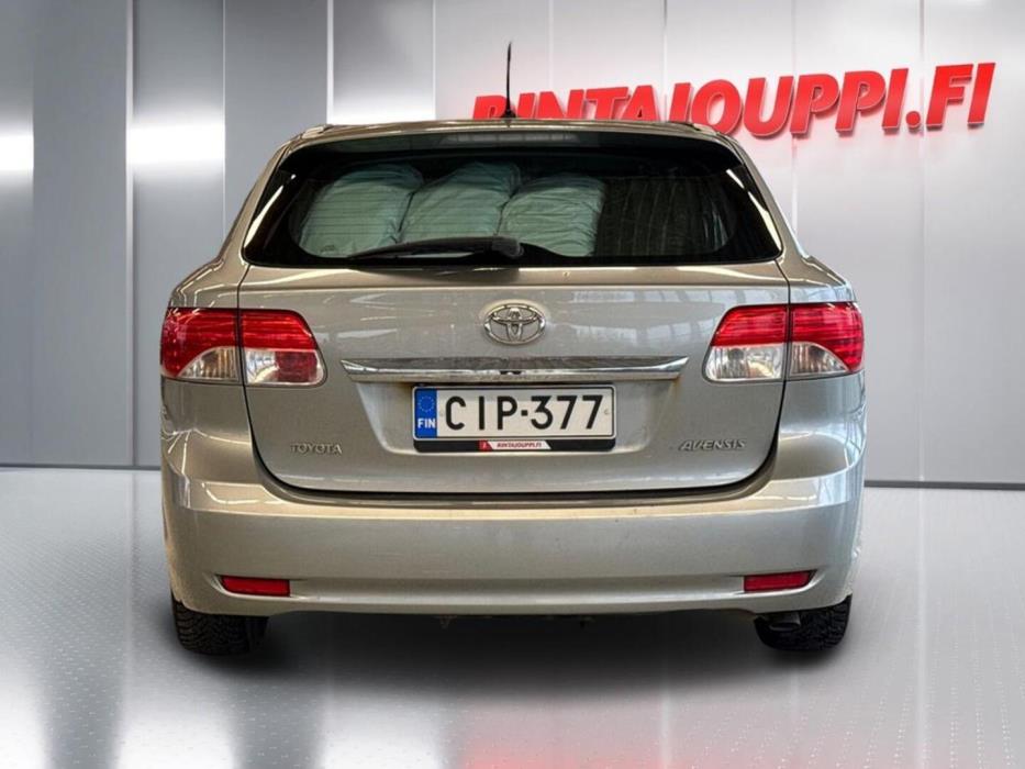 TOYOTA Avensis 2012