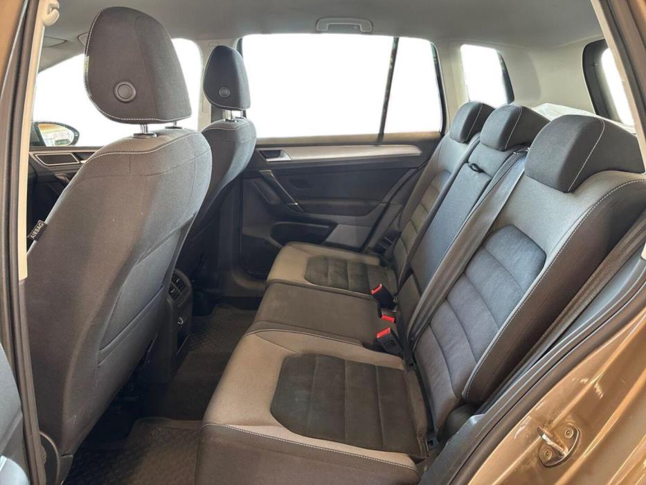 VOLKSWAGEN Golf Sportsvan 2015