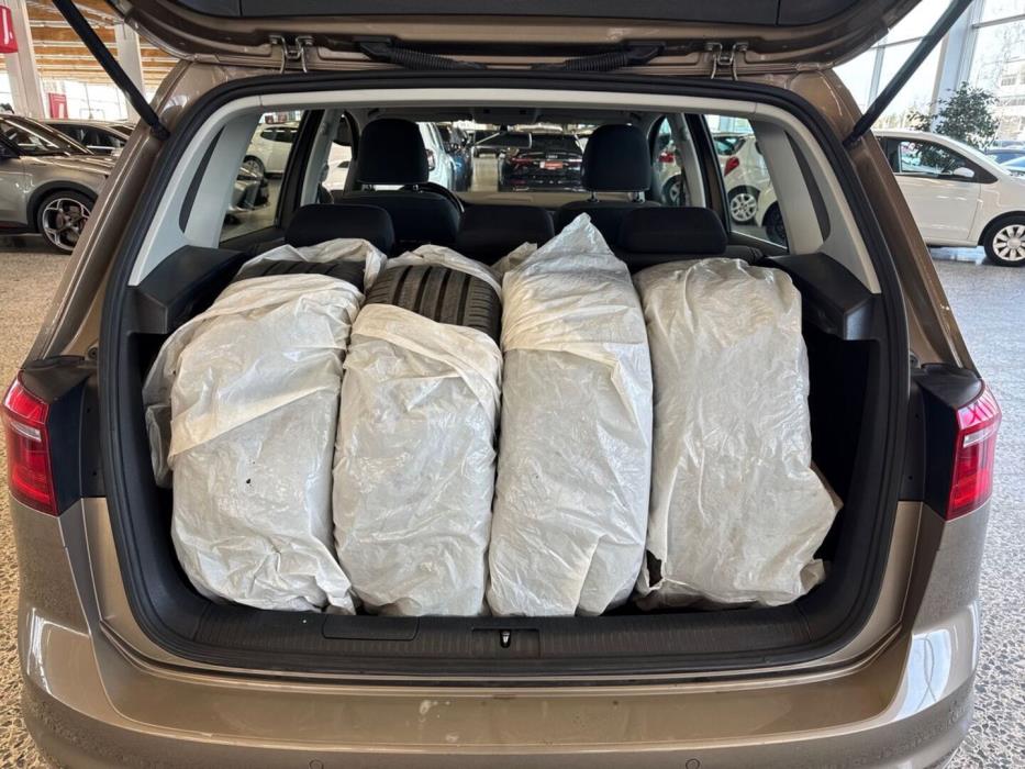 VOLKSWAGEN Golf Sportsvan 2015