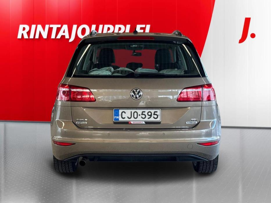 VOLKSWAGEN Golf Sportsvan 2015
