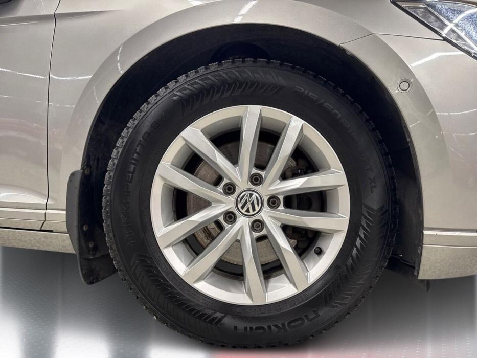 VOLKSWAGEN Passat 2015