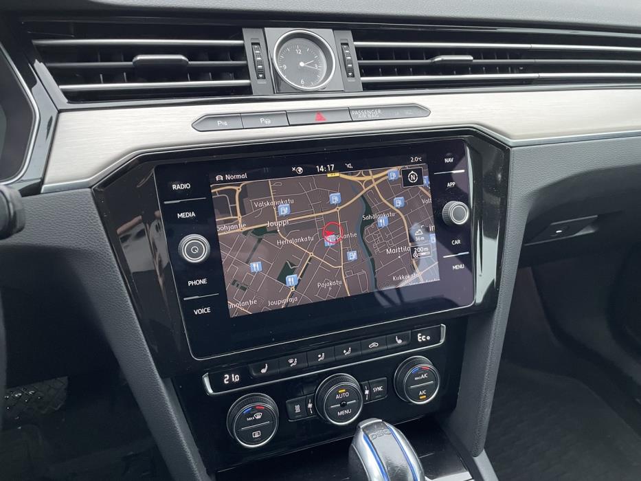 VOLKSWAGEN Passat 2018