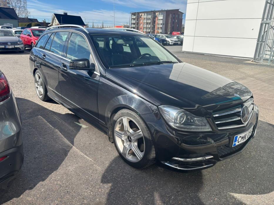 MERCEDES-BENZ C 2012
