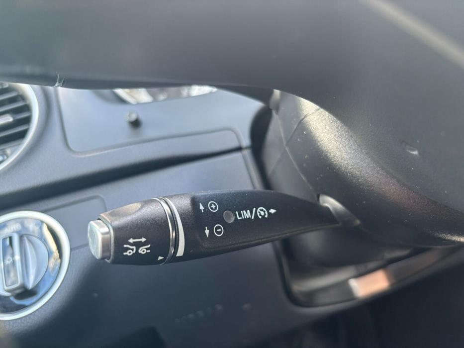 MERCEDES-BENZ C 2012