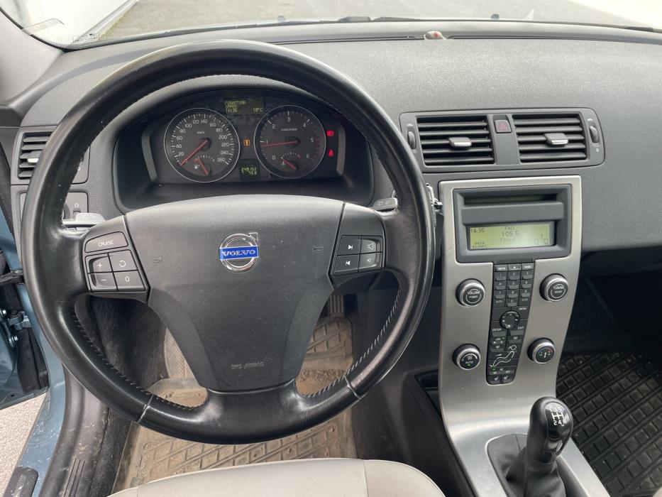 VOLVO V50 2009