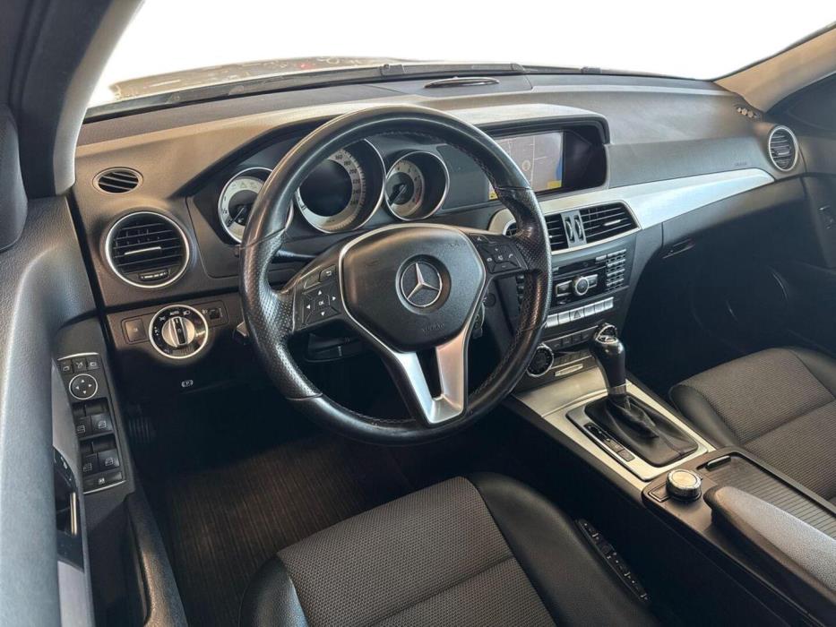 MERCEDES-BENZ C 2011