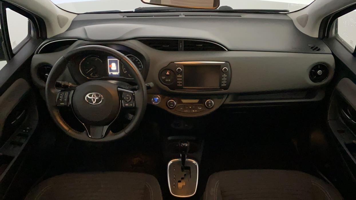 TOYOTA Yaris 2019