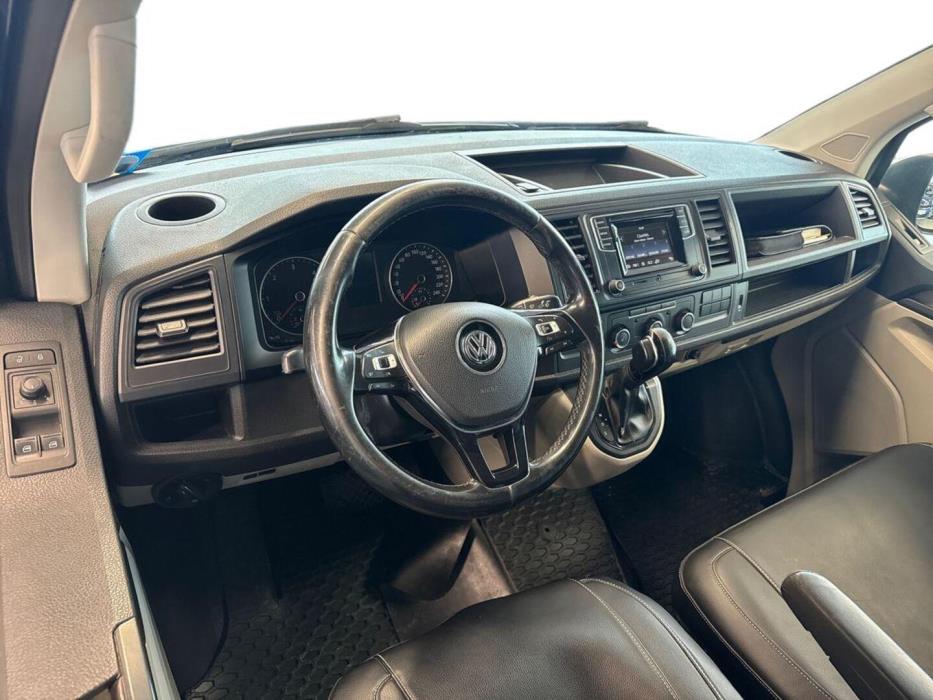 VOLKSWAGEN Transporter 2016