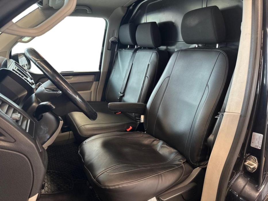 VOLKSWAGEN Transporter 2016