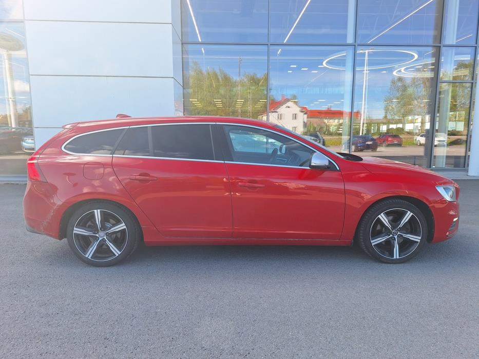 VOLVO V60 2017