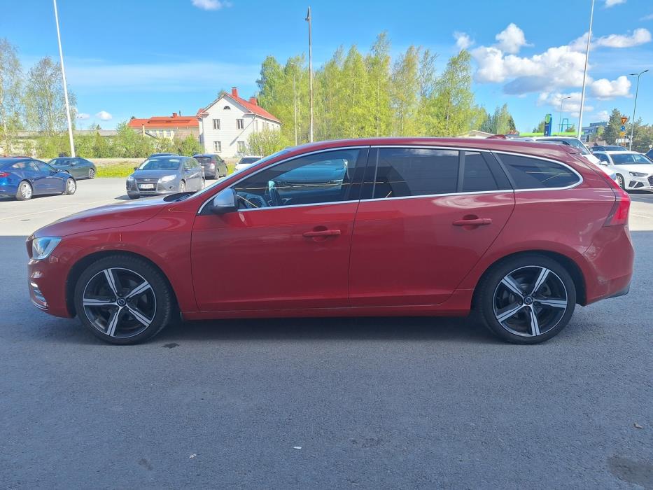 VOLVO V60 2017