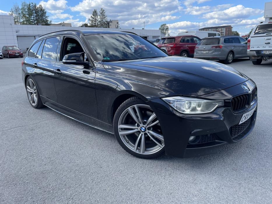 BMW 330 2013
