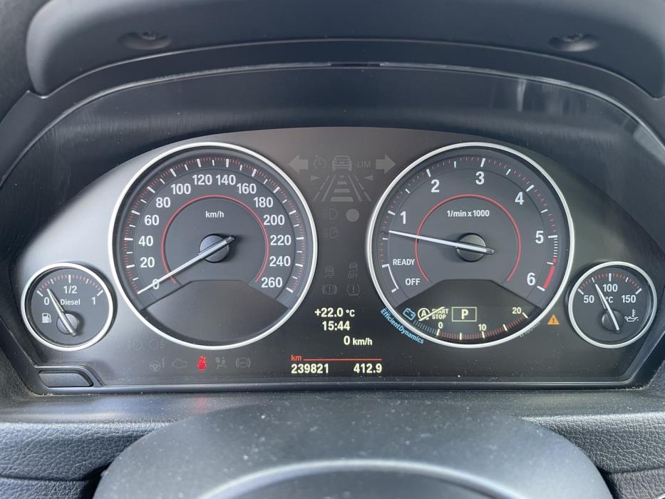 BMW 330 2013