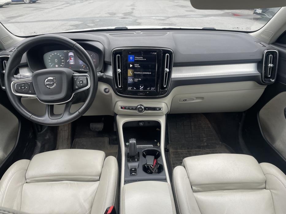 VOLVO XC40 2018