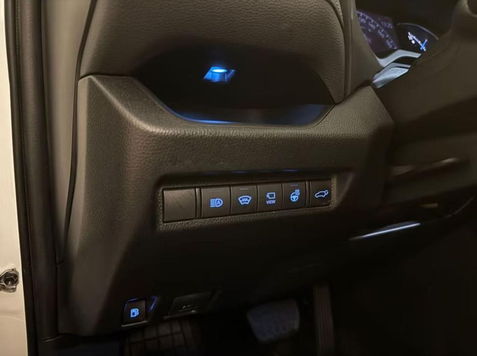 TOYOTA RAV4 2021