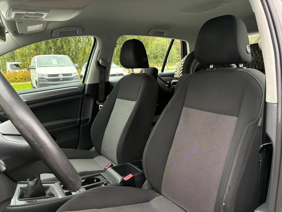 VOLKSWAGEN Golf 2015